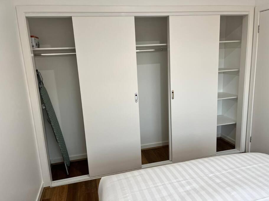 Brand New Modern 2 Bedroom Guesthouse At Airport! Melbourne Eksteriør bilde