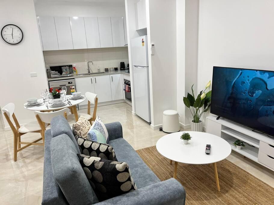 Brand New Modern 2 Bedroom Guesthouse At Airport! Melbourne Eksteriør bilde