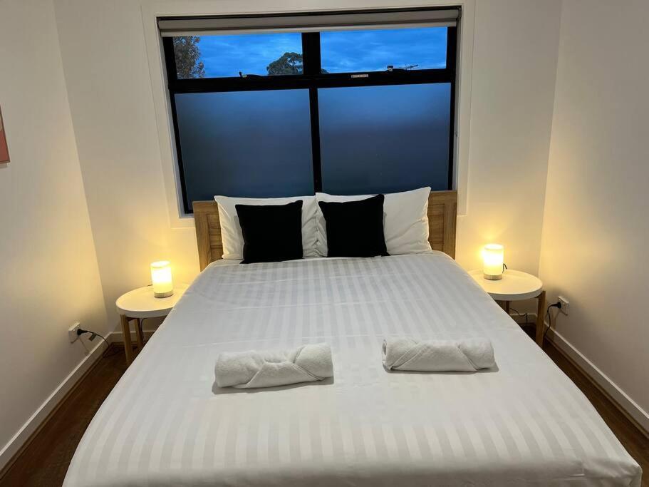 Brand New Modern 2 Bedroom Guesthouse At Airport! Melbourne Eksteriør bilde